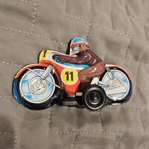 VINTAGE COLLECTIBLE TIN MOTORCYCLE TOY 1960s